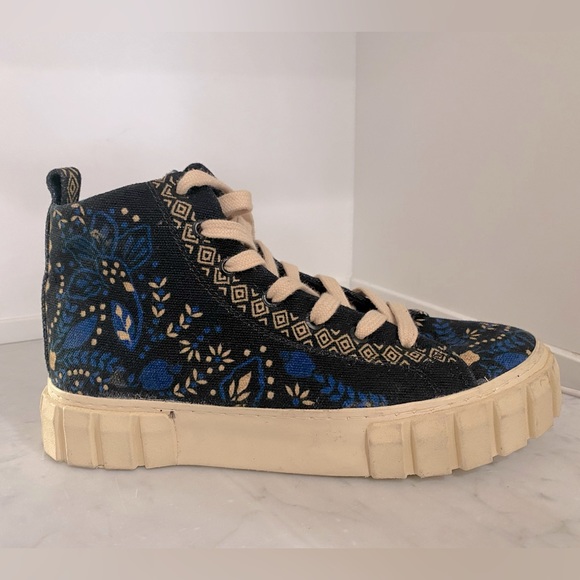 NWOT FARM RIO Mid Flat Form Sneaker Macaw Forest Black Blue - Picture 9 of 13